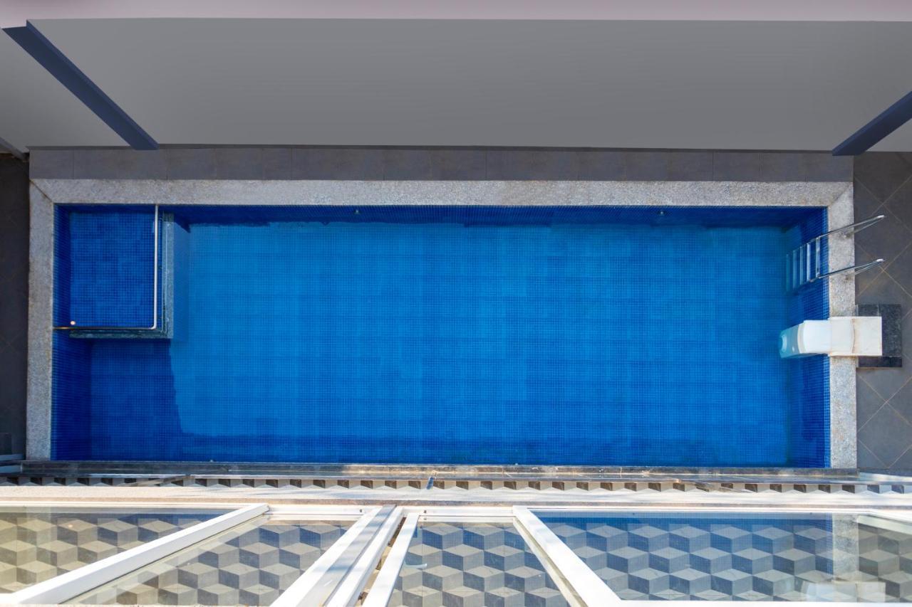 The Porto By Lagom Vagator Goa Near Ozran Beach 안주나 외부 사진