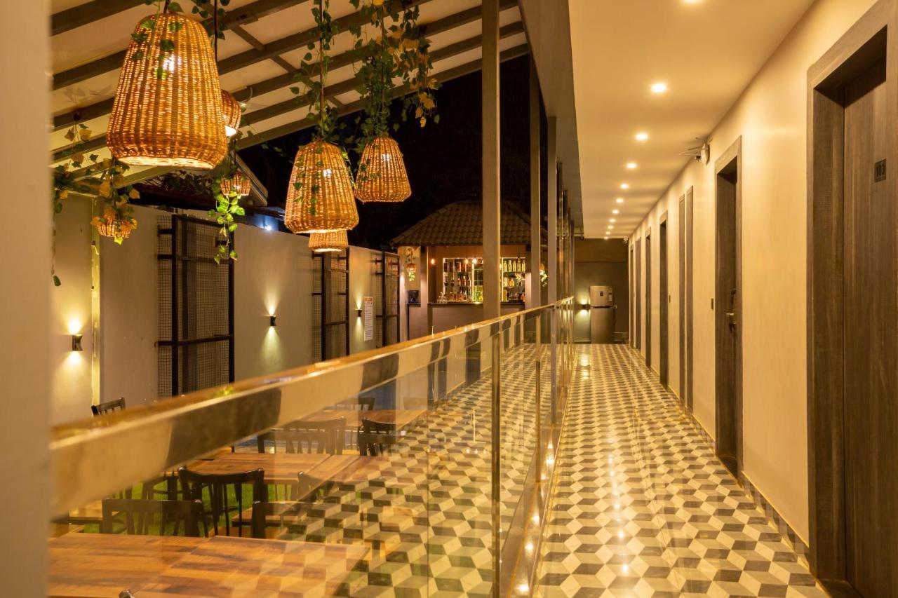 The Porto By Lagom Vagator Goa Near Ozran Beach 안주나 외부 사진