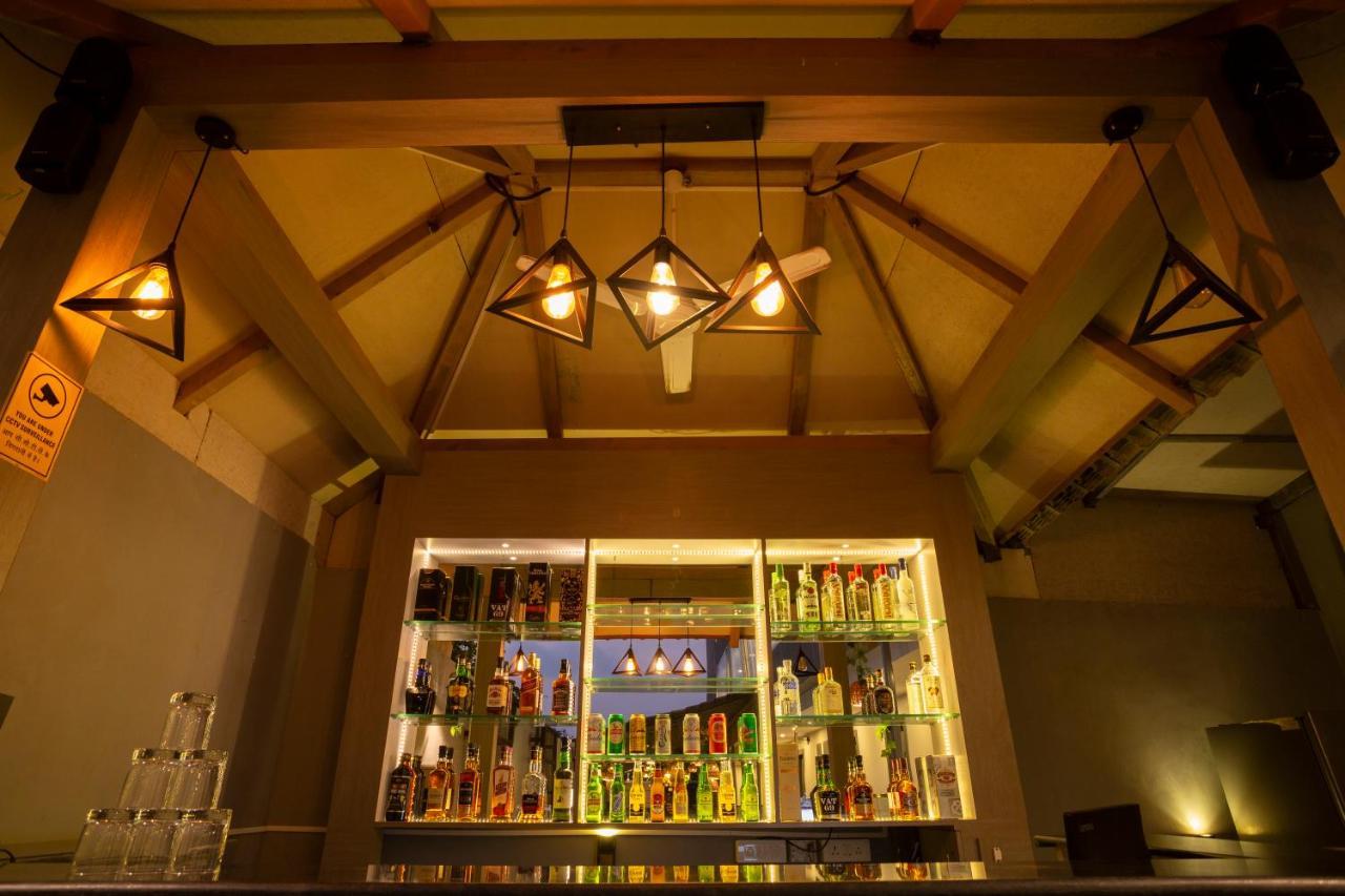 The Porto By Lagom Vagator Goa Near Ozran Beach 안주나 외부 사진