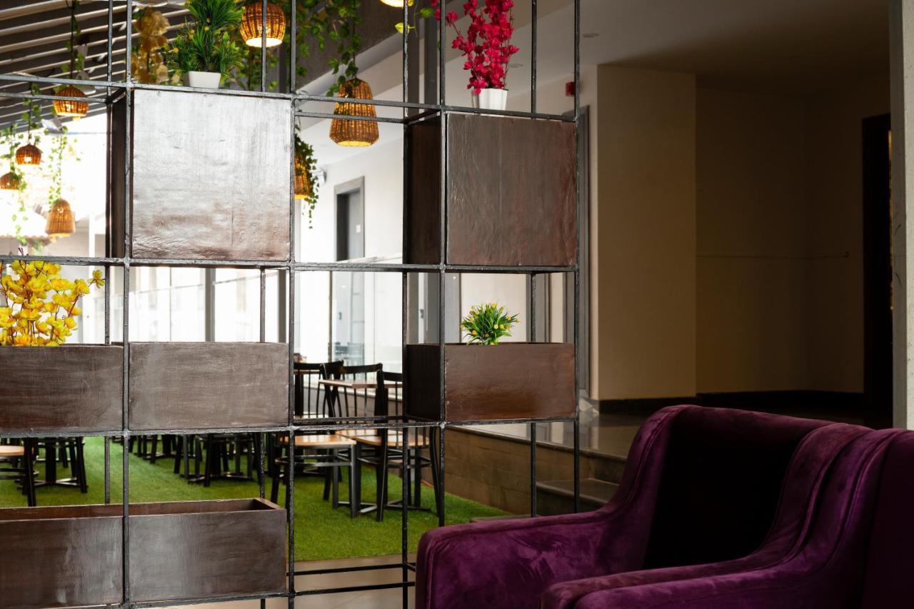 The Porto By Lagom Vagator Goa Near Ozran Beach 안주나 외부 사진